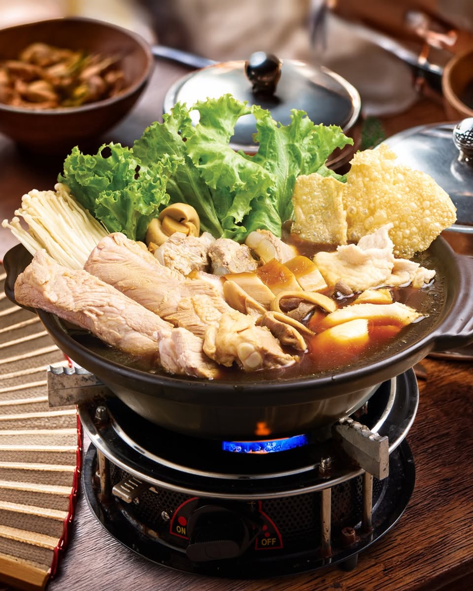 Hot pot with pork ribs and vegetables