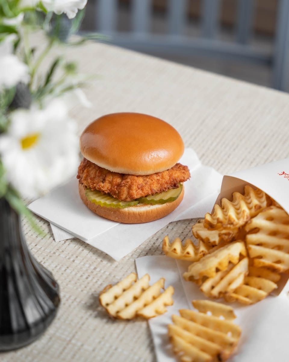 Chick-fil-A Singapore: First Outlet Opens at Bugis+!