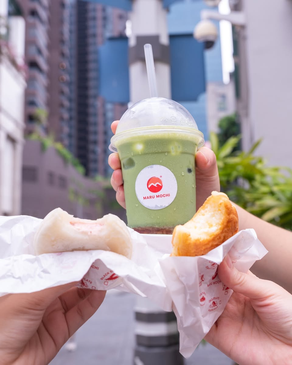Maru Mochi green iced beverage and mochi pastries