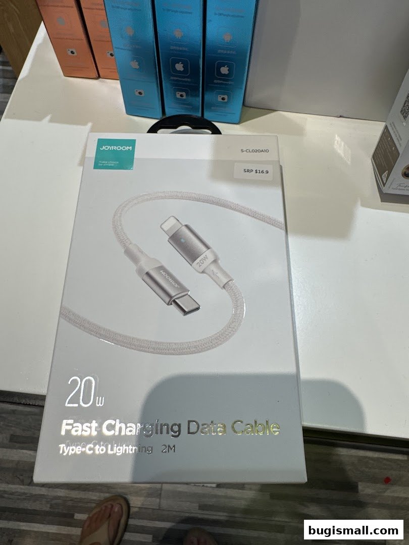 A box for a Joyroom 20W fast charging data cable, Type-C to Lightning, 2M.