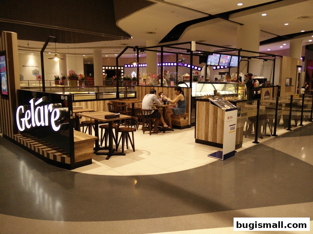 Geláre Bugis ice cream shop with seating and display cases.