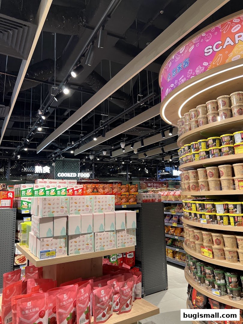 Interior view of Scarlett Supermarket showcasing shelves stocked with various food products and a 'Cooked Food' section.